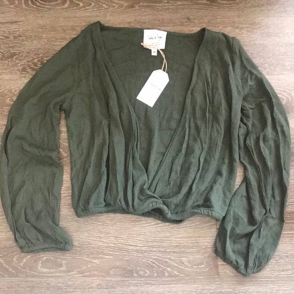 Sadie & Sage Tops - Sadie and Sage Green Top Size Medium NWT